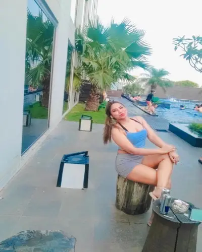 Escort West Phaileng